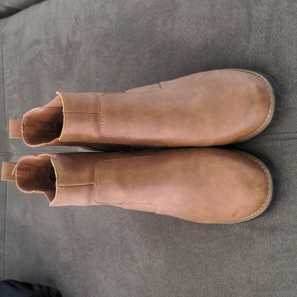Universal thread boots